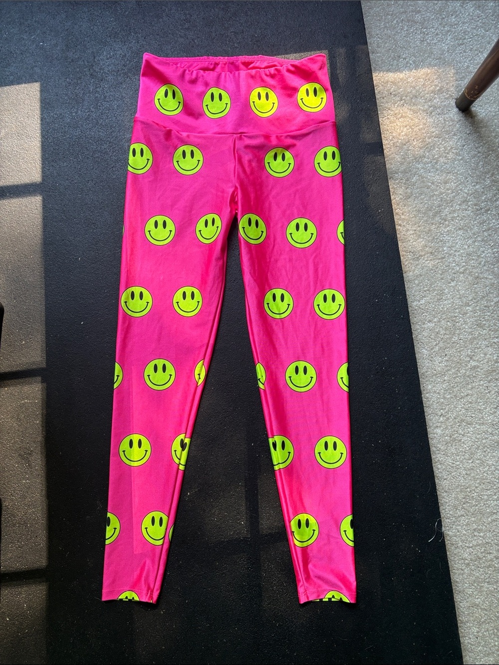 Goldsheep Smiley Face leggings size M